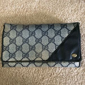 Authentic Gucci vintage wallet